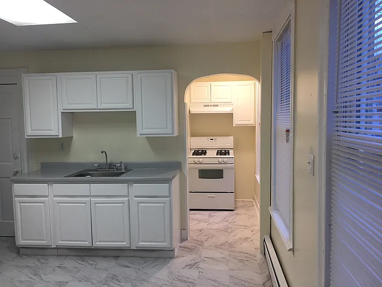28 Cedar St #1 — Photo 3