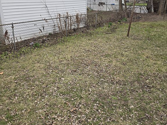 5th image of 28975 Beechnut St