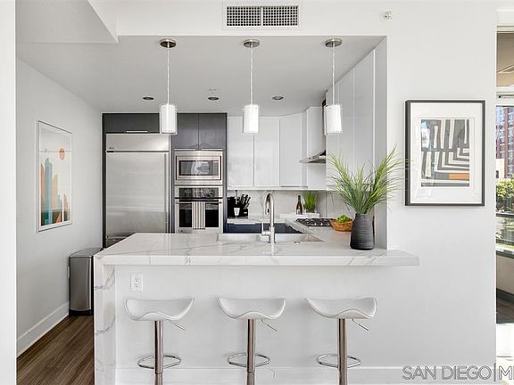 2nd image of 325 7th Ave Unit 204