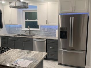 719 Hill Rd, Philadelphia, PA 19128