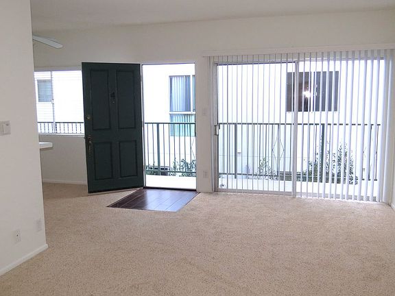 4th image of 11711 Goshen Ave APT 4