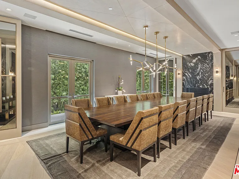616 N Beverly Dr — Photo 17