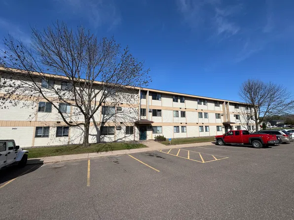 2421 4th Ave N, Menomonie, WI