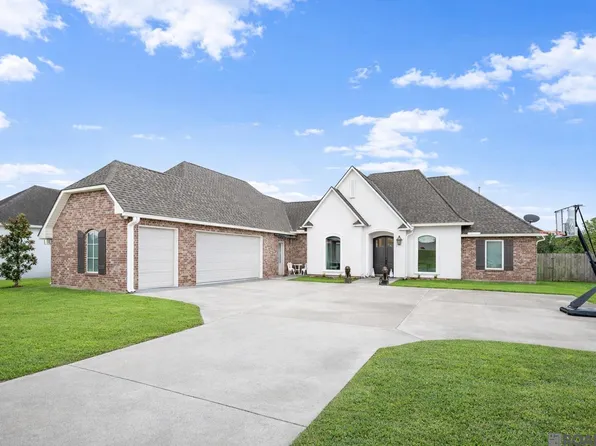 30857 Creek Valley Dr, Denham Springs, LA 70726