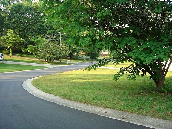 4th image of 5433 Mill Valley Dr