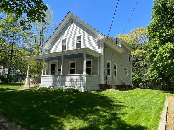 13 Forest St, Reading, MA 01867