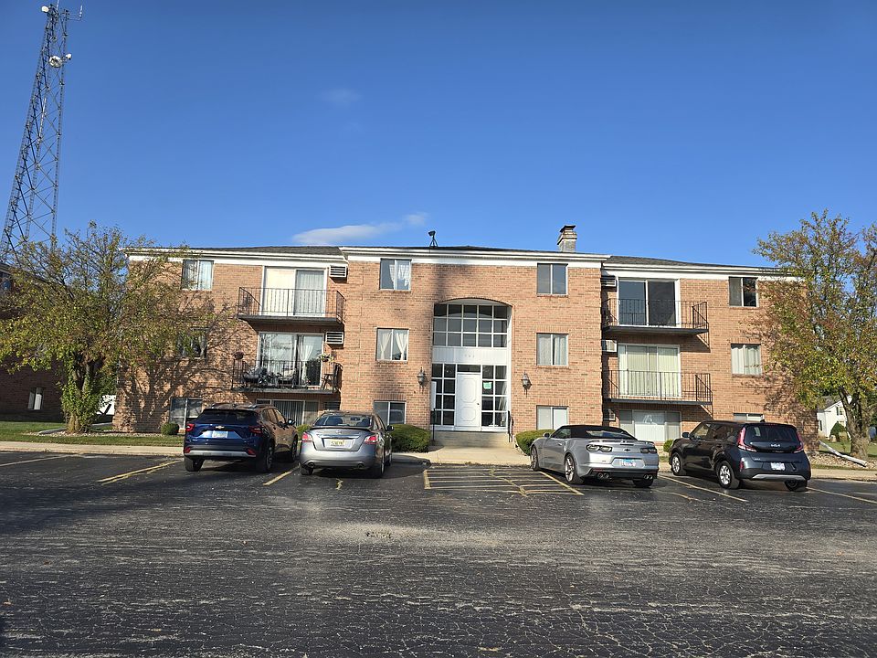 1st image of 703 Stratford Dr E APT 9