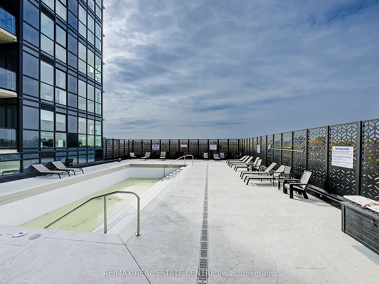108 Garment St #810 — Photo 20
