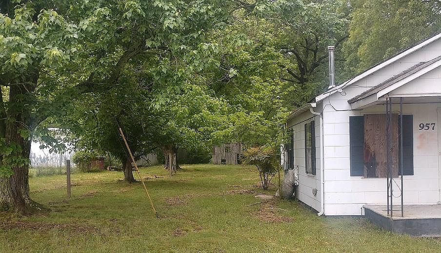 2nd image of 957 Leadmine Rd