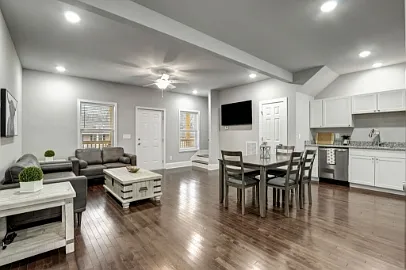 418 Caldwell Dr #1 — Photo 7