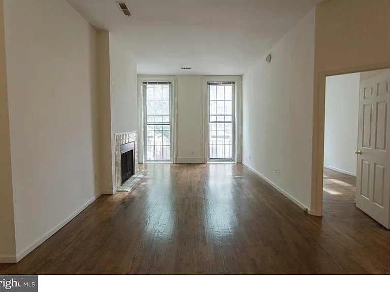 526 Spruce St #3R — Photo 7