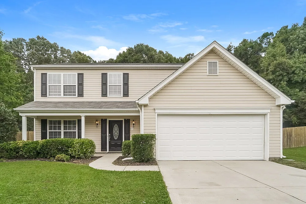 3 bed, 2.5 bath, 1800 sqft, $2,110 — Photo 1