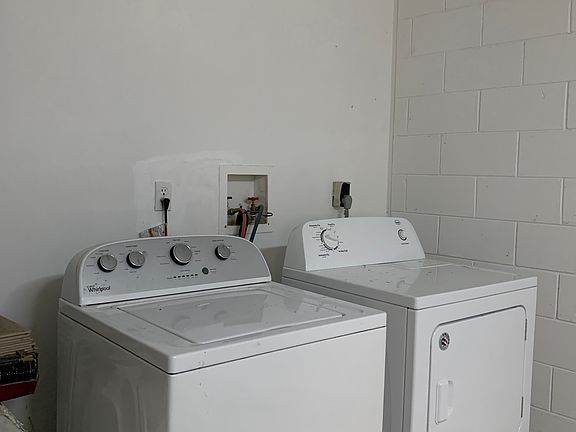 2nd image of 1566 Elsasser St