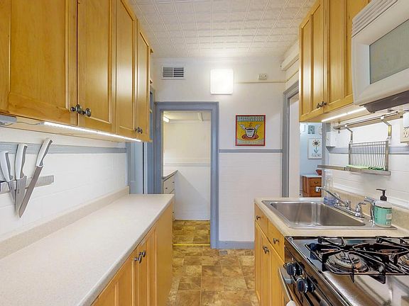 3rd image of 2174 5th Ave #3F