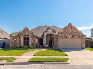 305 Hogan Dr, Portland, TX 78374
