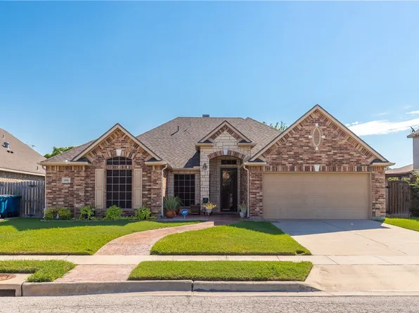 305 Hogan Dr, Portland, TX 78374