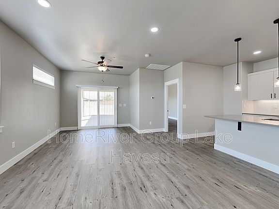 3rd image of 3035 Palisades Dr Unit 101
