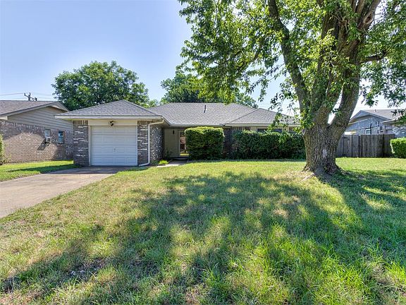 2nd image of 518 S Meadow Ln