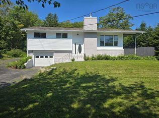 61 Chalamont Dr, Hammonds Plains, NS B3Z 1H8