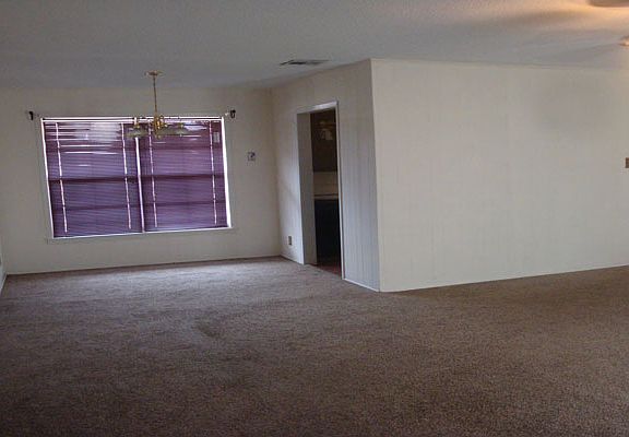 3rd image of 114 Riverview Dr