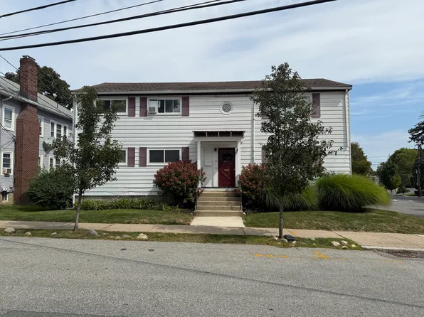 52 Carver Rd E, Watertown, MA 02472