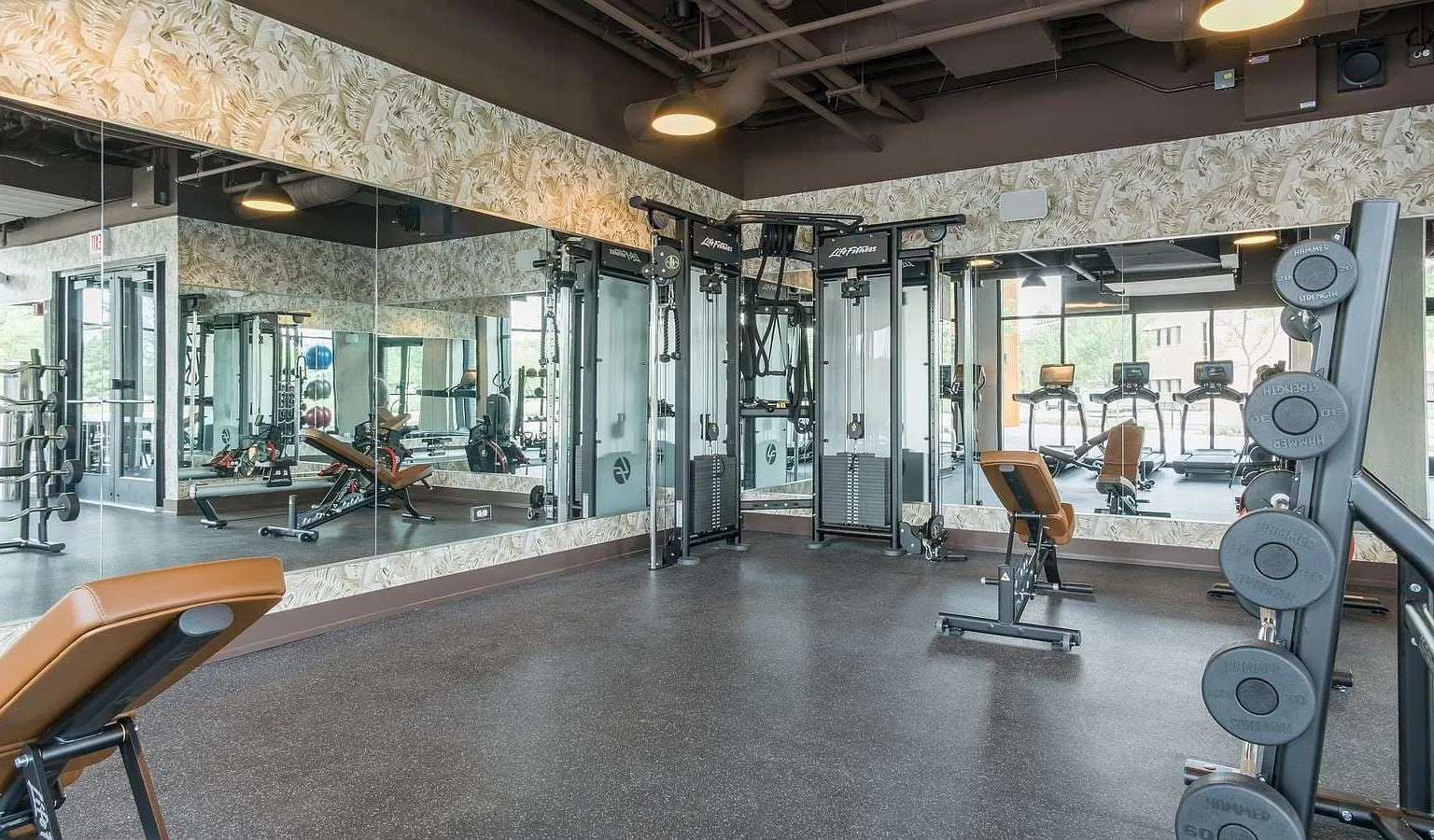 1 bed, 676 sqft, $2,345 — Photo 2