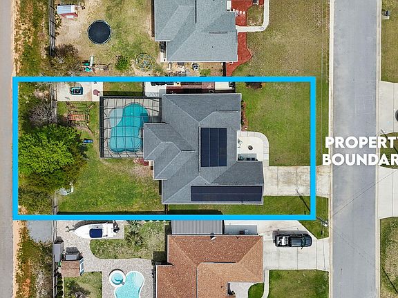 3rd image of 8520 Holley Hills Cir