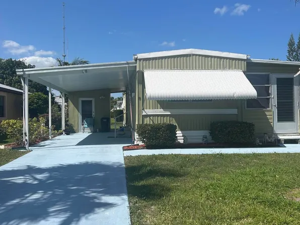 8 SE Hidalgo Lane, Port St Lucie, FL 34952