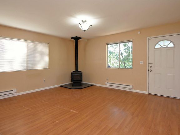 5th image of 20571 Deerhaven Dr