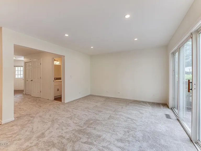 3220 Cool Springs Ct — Photo 22