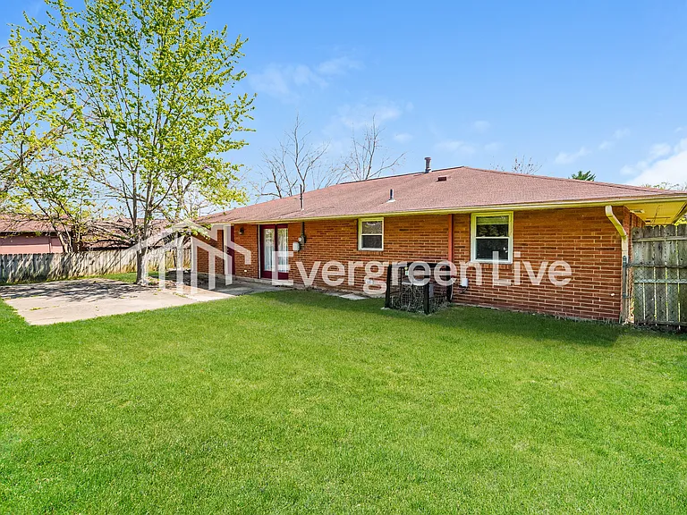 6868 Gilette Dr — Photo 15