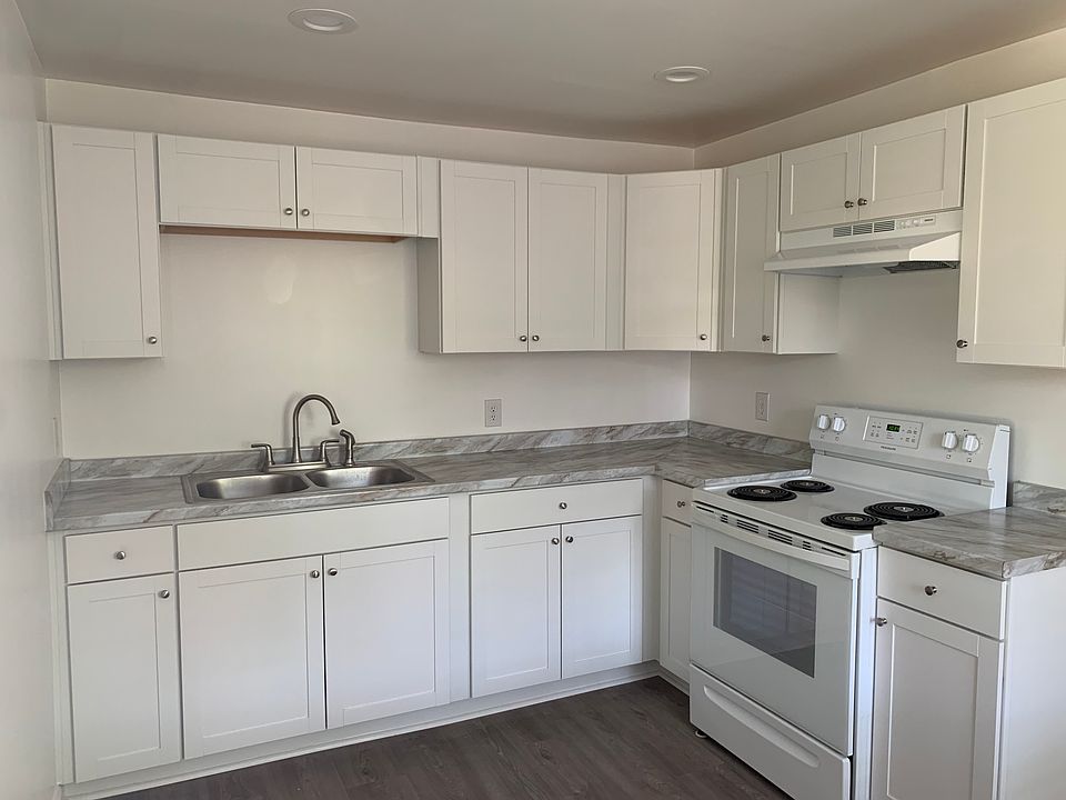 1st image of 2054 Ernest St