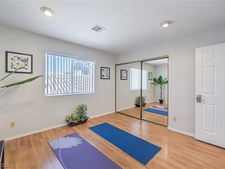 271 Sunshine Springs Ct — Photo 33