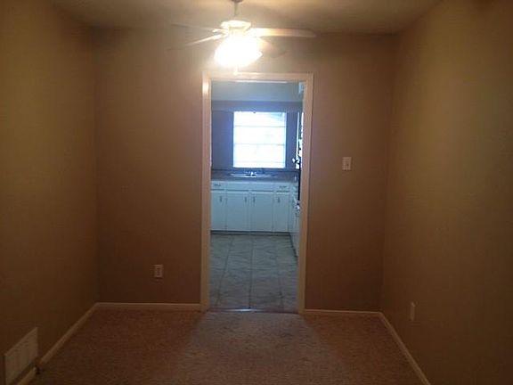 3rd image of 7442 Brentcove Cir