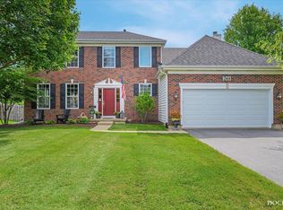 244 Berkshire Ln, Sugar Grove, IL 60554