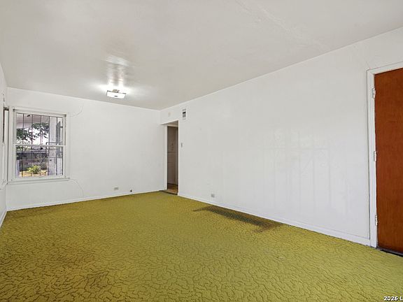5th image of 771 LINDA LOU DR