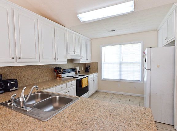 4th image of 1254 Dale Dr