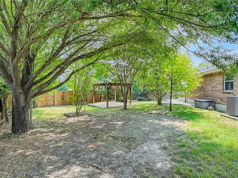 315 Waterlily Way — Photo 11