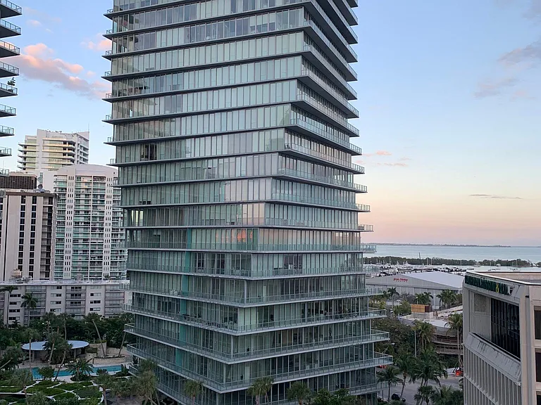 3400 SW 27th Ave #1001 — Photo 21