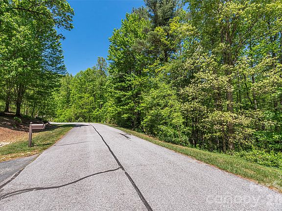 3rd image of 305 Freedom Trail Ct
