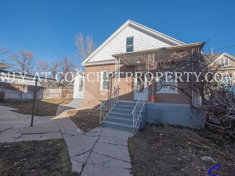 227 E St — Photo 88