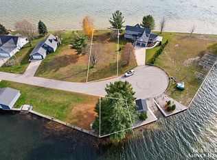 S Nora Dr, Lake city, MI 49651