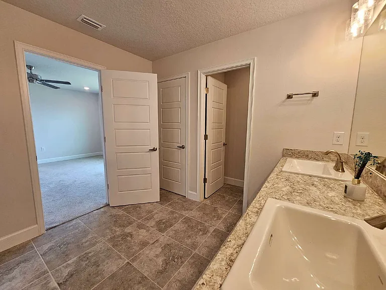 1109 Canfield Cir SE — Photo 18