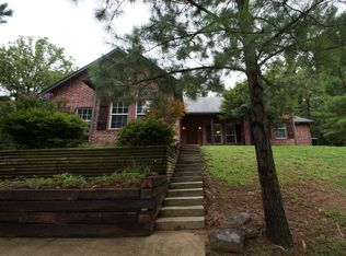 17565 W Wedgewood Dr, Tahlequah, OK 74464