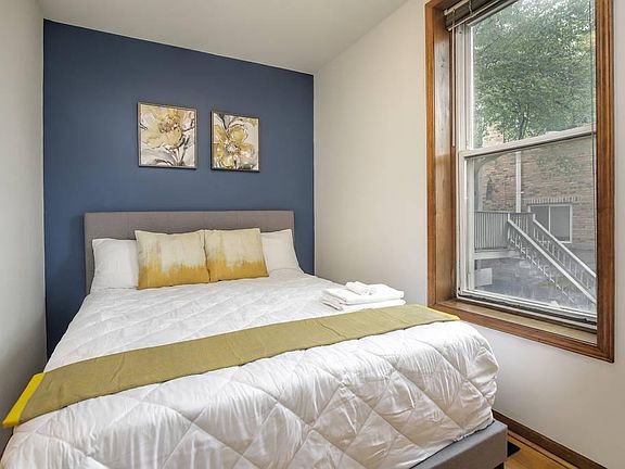 5th image of 1627 N Dayton St #1