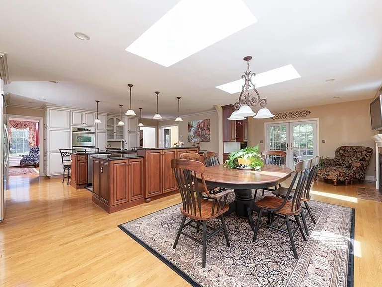 4 Elliston Rd — Photo 10