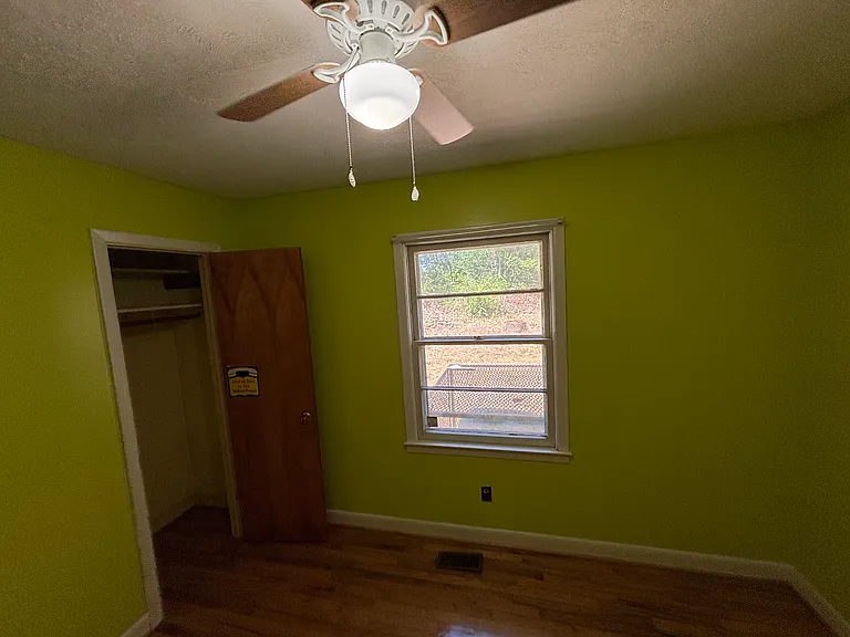 4402 Bluff St — Photo 8