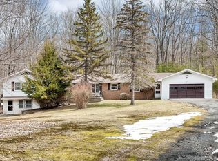 18 Gibber Rd, Kiamesha Lake, NY 12751