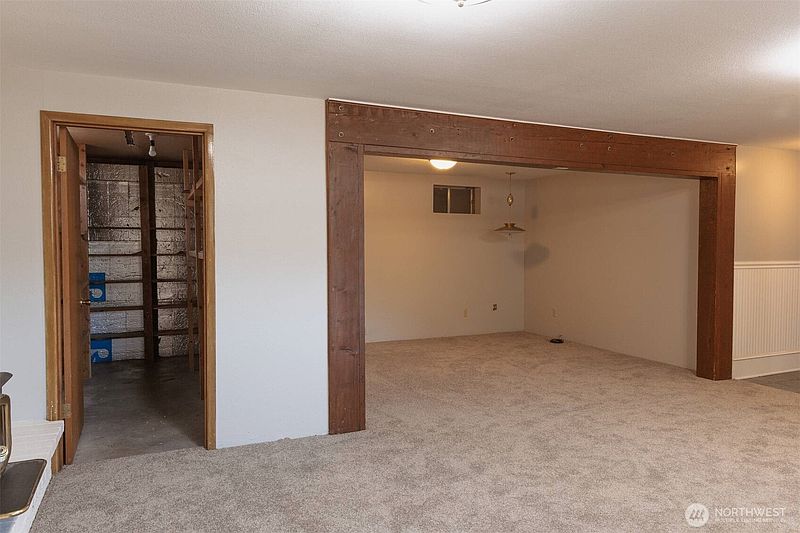 3rd image of 707 Spruce Street