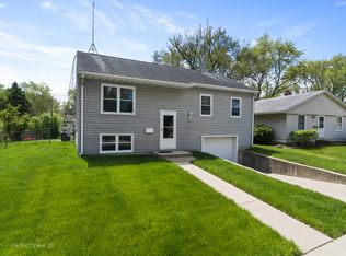 387 Mark Ave, Glendale Heights, IL